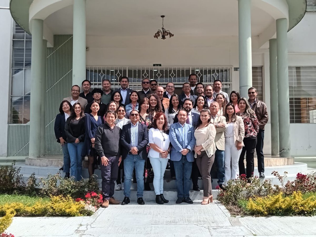 Notapichincha24's tweet photo. Ceremonia de clausura del Curso para certificación de Mediadores organizado por el Colegio de Abogados de Pichincha dirigido a Notarios y funcionarios notariales, en coordinación con el Colegio de Notarios de Pichincha. https://t.co/ltMa5HHJll