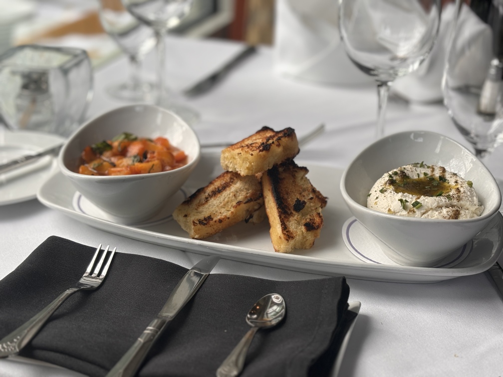 Whipped ricotta, housemade grilled focaccia, grilled peaches, blacktruffle/ black garlic olive oil  &amp; Pan seared swordfish over spaghettini, mussels, jumbo lump crab, garlic white wine butter sauce, fresh herbs, extra virgin olive oil ✨Features tonight by chef Walter Balkiewicz