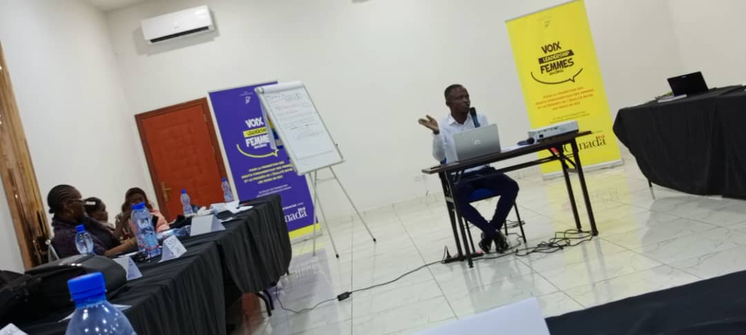 Salama_Sawi's tweet photo. 📌Retraite :  Organisat° Défense des Droits des Femmes &amp; Jeunes Filles bénéficiaires d @VlfCongo sur la validation des impacts du Projet, 26 ➡️ 27 juin 24

🎯Presentat° des rendus : ''L'historique de la Parité en RDC Paix Parlement Parité''

📹Lecture déclaration devant la 🎬📺 https://t.co/F09TbT4RuR