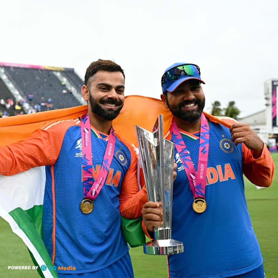 oneturf_news's tweet photo. #RohitSharma and #ViratKohli, 𝐭𝐡𝐞 𝐆𝐑𝐄𝐀𝐓𝐄𝐒𝐓 𝐃𝐔𝐎 𝐢𝐧 𝐰𝐨𝐫𝐥𝐝 𝐜𝐫𝐢𝐜𝐤𝐞𝐭! 🇮🇳

#TeamIndia #IndiaWon #HappyRetirement #ROKO https://t.co/YyODLJu6yA