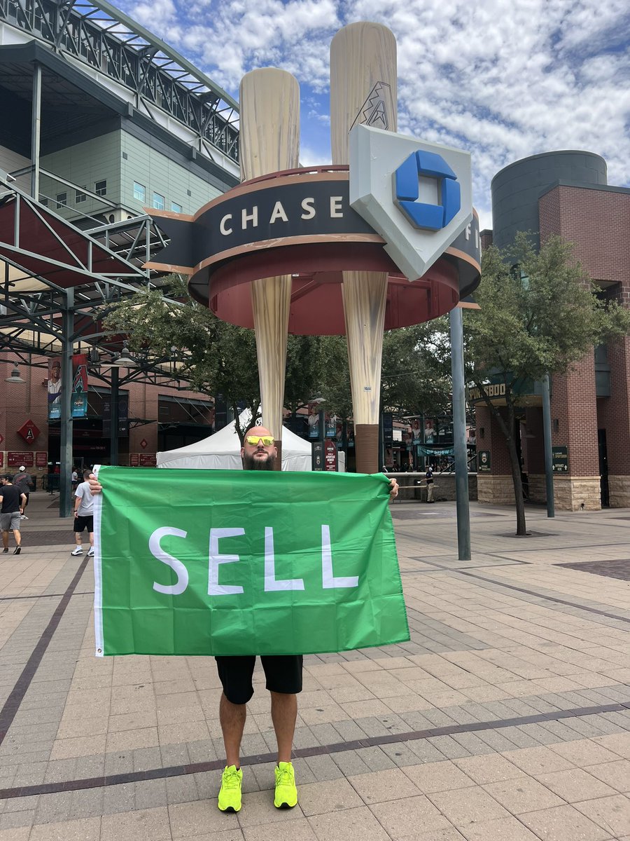 MikeAranaShow's tweet photo. Just an FYI to #Athletics fans headed to #Phoenix Security here will try to confiscate your #SELL flags…just had a nice conversation with one lol #FJF #SELLFlagTour #DBacks are on the Fisher train apparently too @LastDiveBar #NoFunPolice https://t.co/JbBNrM0SA7