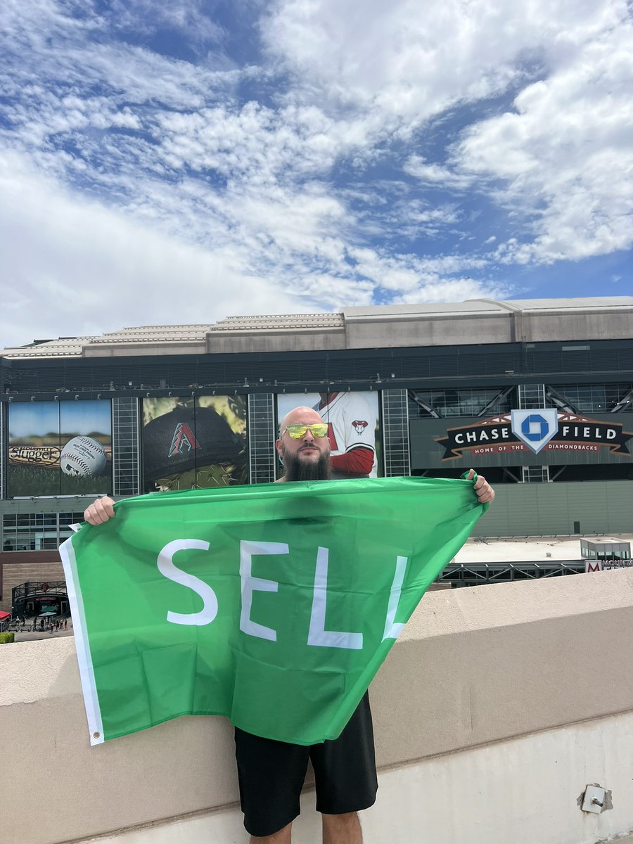 MikeAranaShow's tweet photo. Just an FYI to #Athletics fans headed to #Phoenix Security here will try to confiscate your #SELL flags…just had a nice conversation with one lol #FJF #SELLFlagTour #DBacks are on the Fisher train apparently too @LastDiveBar #NoFunPolice https://t.co/JbBNrM0SA7
