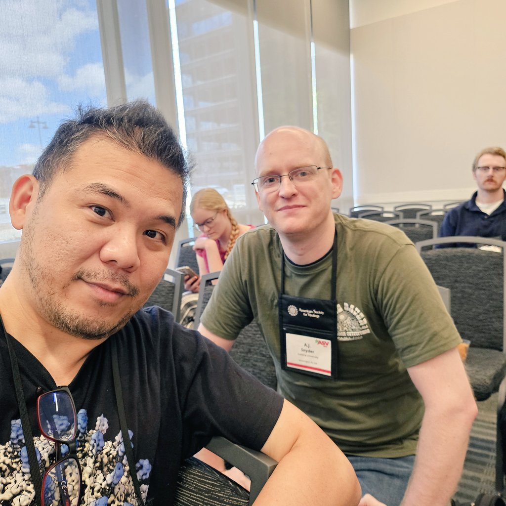 VirusEMLab's tweet image. It was great to see old friends and met new friends at the ASV! See you all next year! #ASV2024 #Virologists