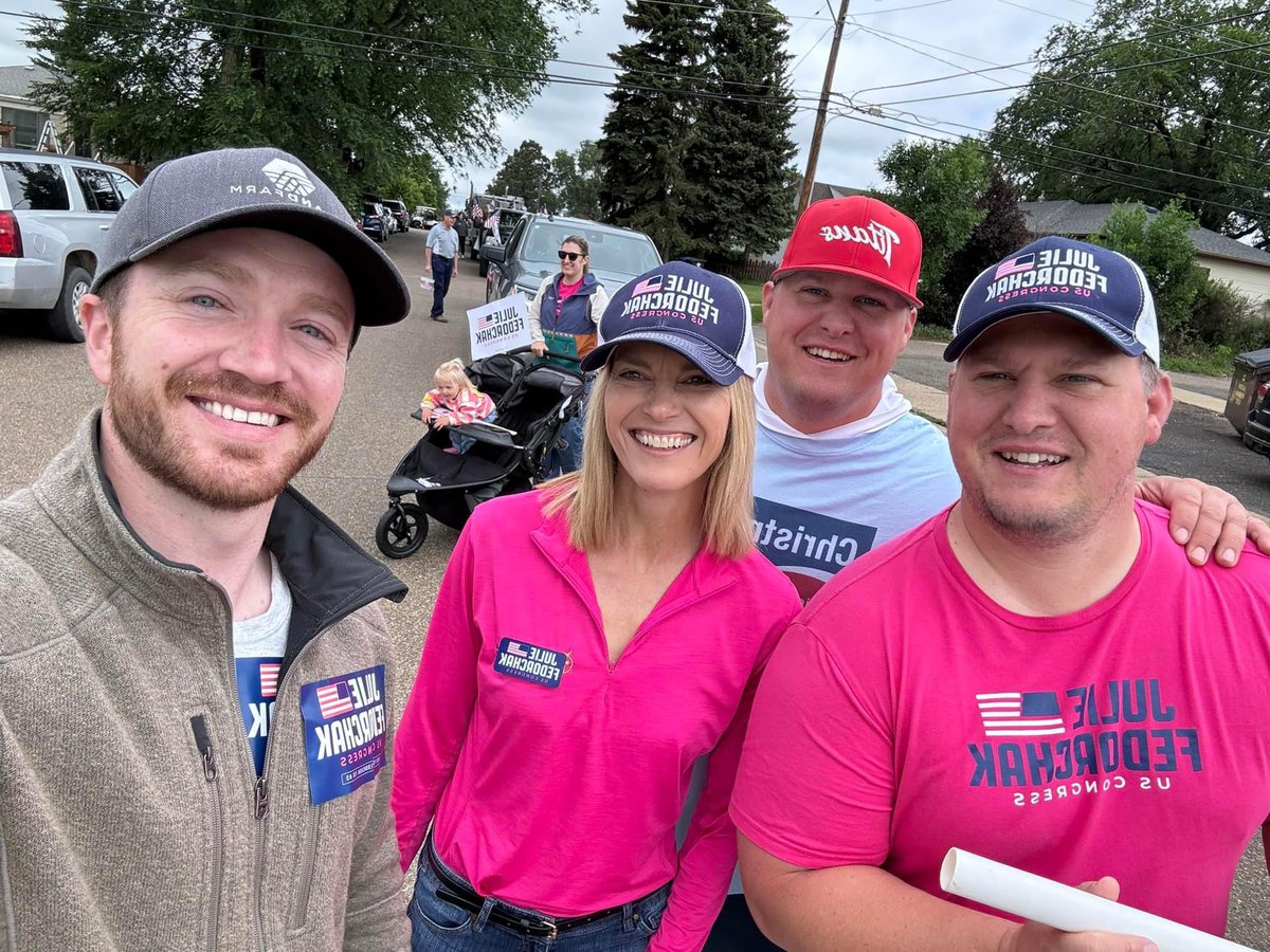 Three political powerhouses and myself… fun day.

<a href="/OdermannNation_/">John Odermann</a> <a href="/fedorchak4ND/">Julie Fedorchak</a> <a href="/SeanDCleary/">Sean Cleary</a>