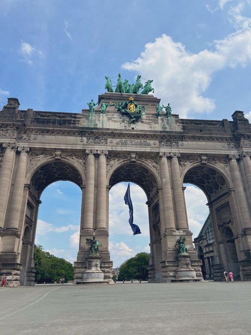 Brussels you were full of beauty and charm 🇧🇪💓 https://t.co/dxGIoTuKlu<a href="/tag/newprofilepic"class="tags"><span>#newprofilepic</span></a>