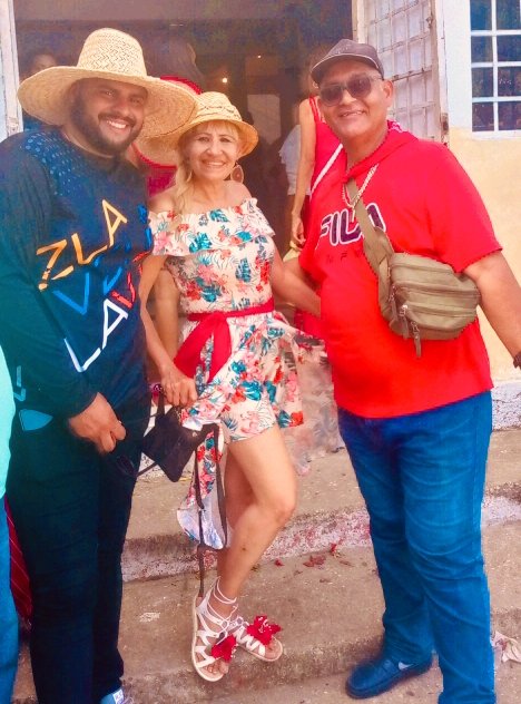 YSNALDAMADRIZ's tweet photo. #sanjuanbautista
Desde el espectacular #monumentoaltambor inician las festividades en honor a #sanjuanbautista en Curiepe orgullo de Venezuela #patrimonioculturaldelahumanidad y de nuestro #edomiranda enalteciendo la Cultura de nuestro Pueblo...
#somosculturaydemocracia https://t.co/SGcseJHpbb