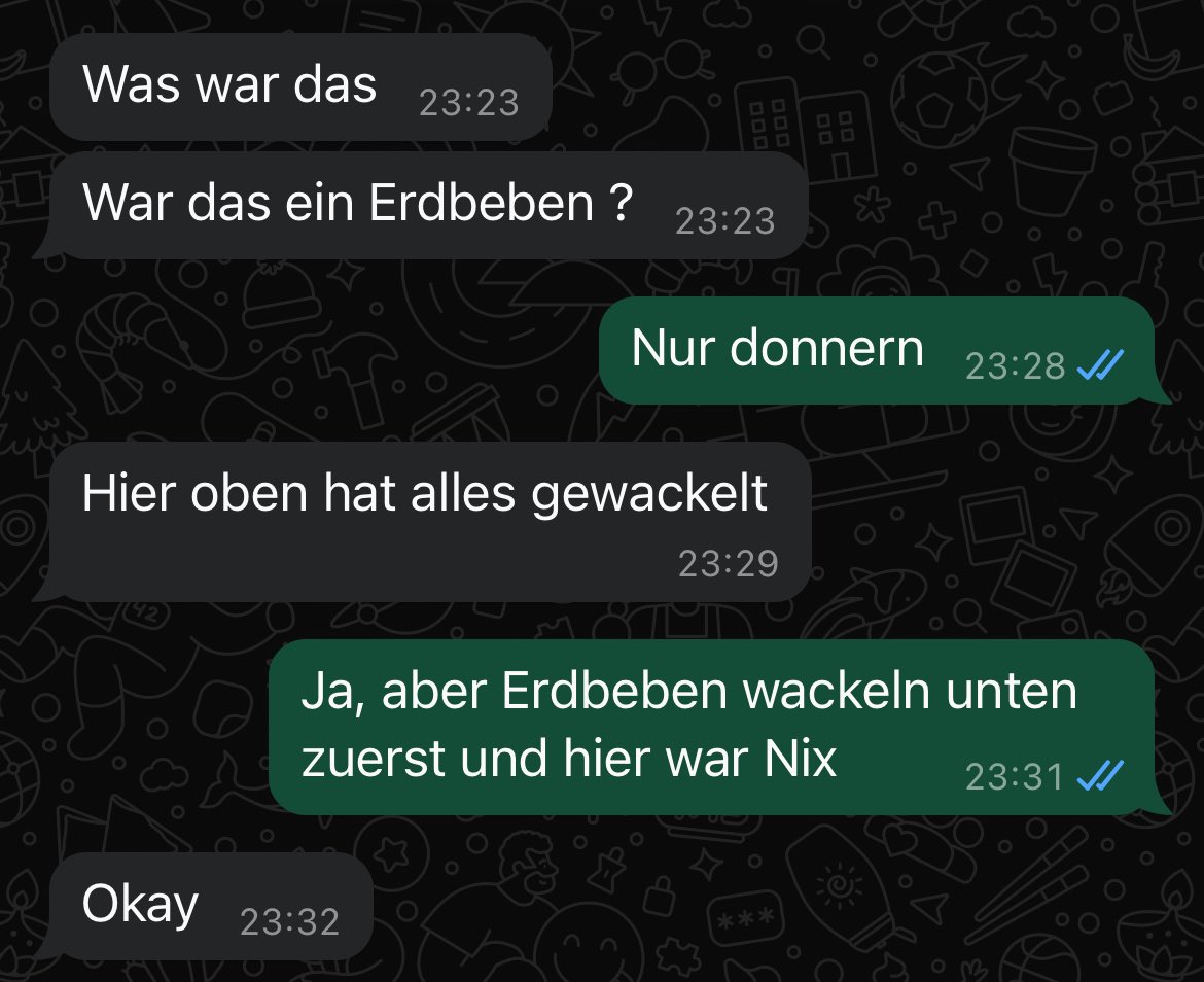 Die 20j K2 in der DG Wohnung über uns bei schwerem Gewitter beruhigen - kann ich!
Pädagogische Nachhilfe? Anyone?