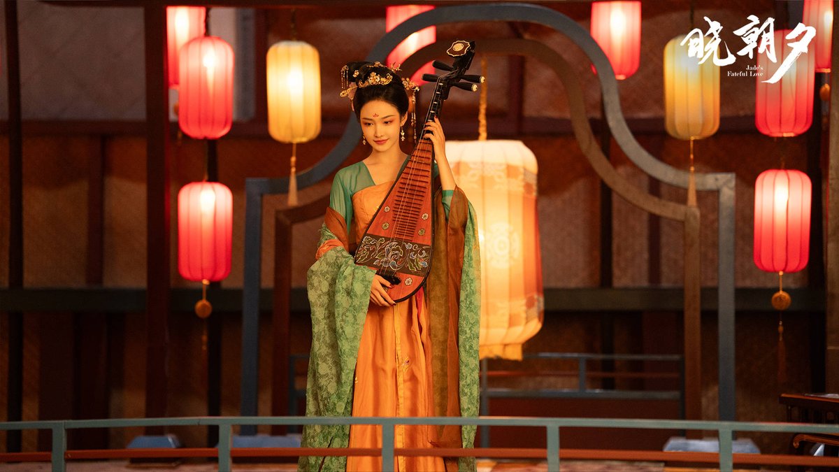 CdramaL's tweet photo. 「📸 | Webdrama de romance histórico #JadesFatefulLove, estrelado por #Hanikize, #YanXuJia, #ZhangJiaYua, #MaSiHan, #LinJunYi, #YuZiYang e mais, lança novas Stills — Disponível no WeTV 🩵
#晓朝夕 https://t.co/1mvXm9EJyw