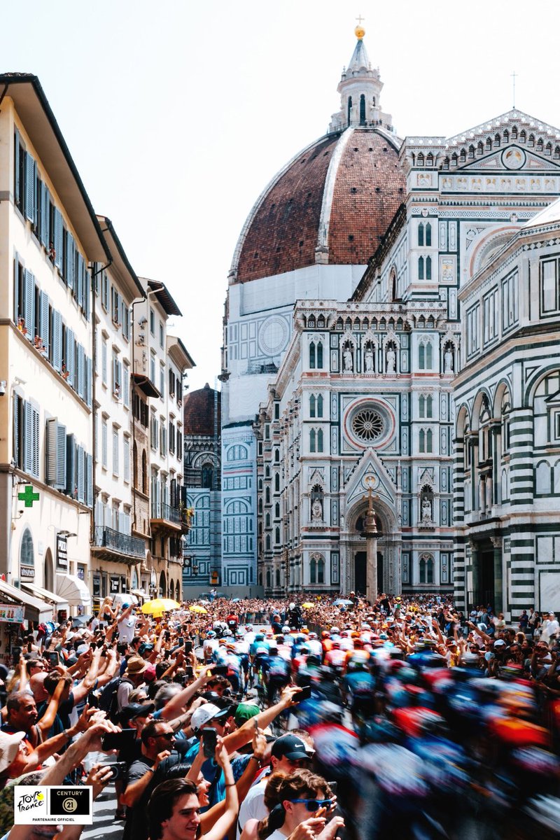 AlbertRiveraR's tweet photo. Ya tenemos la mejor foto de toda la edición. 📸 Jered Gruber es un artista y Firenze un museo. #TDF2024 https://t.co/llJupW9pPa
