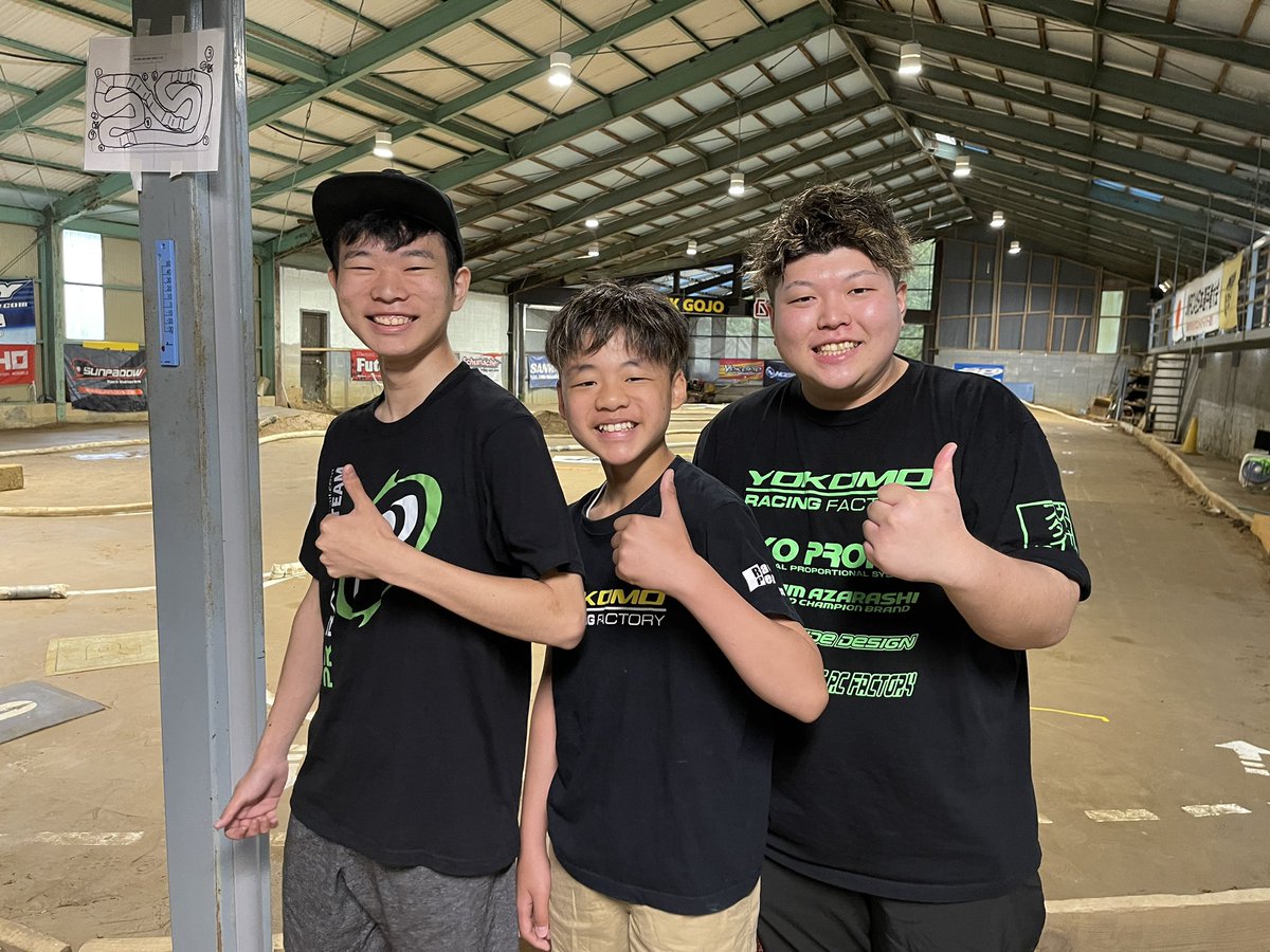dryhop_ito's tweet photo. EPオフ全日本
今日は決勝日です
北海道の若者頑張ってます!
ゆうや君初のAメイン
朔君、リク君Bメイン!
決勝に期待です😊
おじ様は安定のCメイン😆
#HBRACING
#GFORCE
#KOPROPO
#TEAMAZARASHI
#UREE
#XENON
#ハタノデザイン
#DRYHOP
#オーム模型
#オームツインサーキット
#タケウチモデル苫小牧店 https://t.co/fGQ7adO7DO