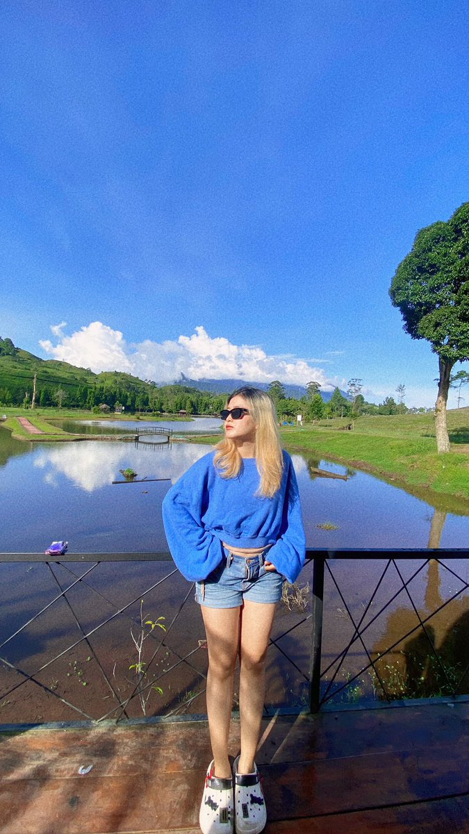 Cinderrellaaaaa's tweet photo. aku sebenernya capek, cuma banyak gaya aja https://t.co/3coJRZqYJb