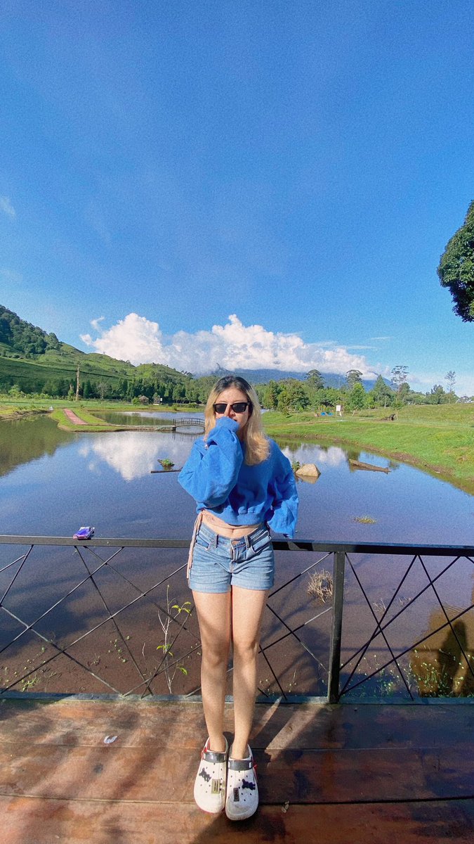 Cinderrellaaaaa's tweet photo. aku sebenernya capek, cuma banyak gaya aja https://t.co/3coJRZqYJb