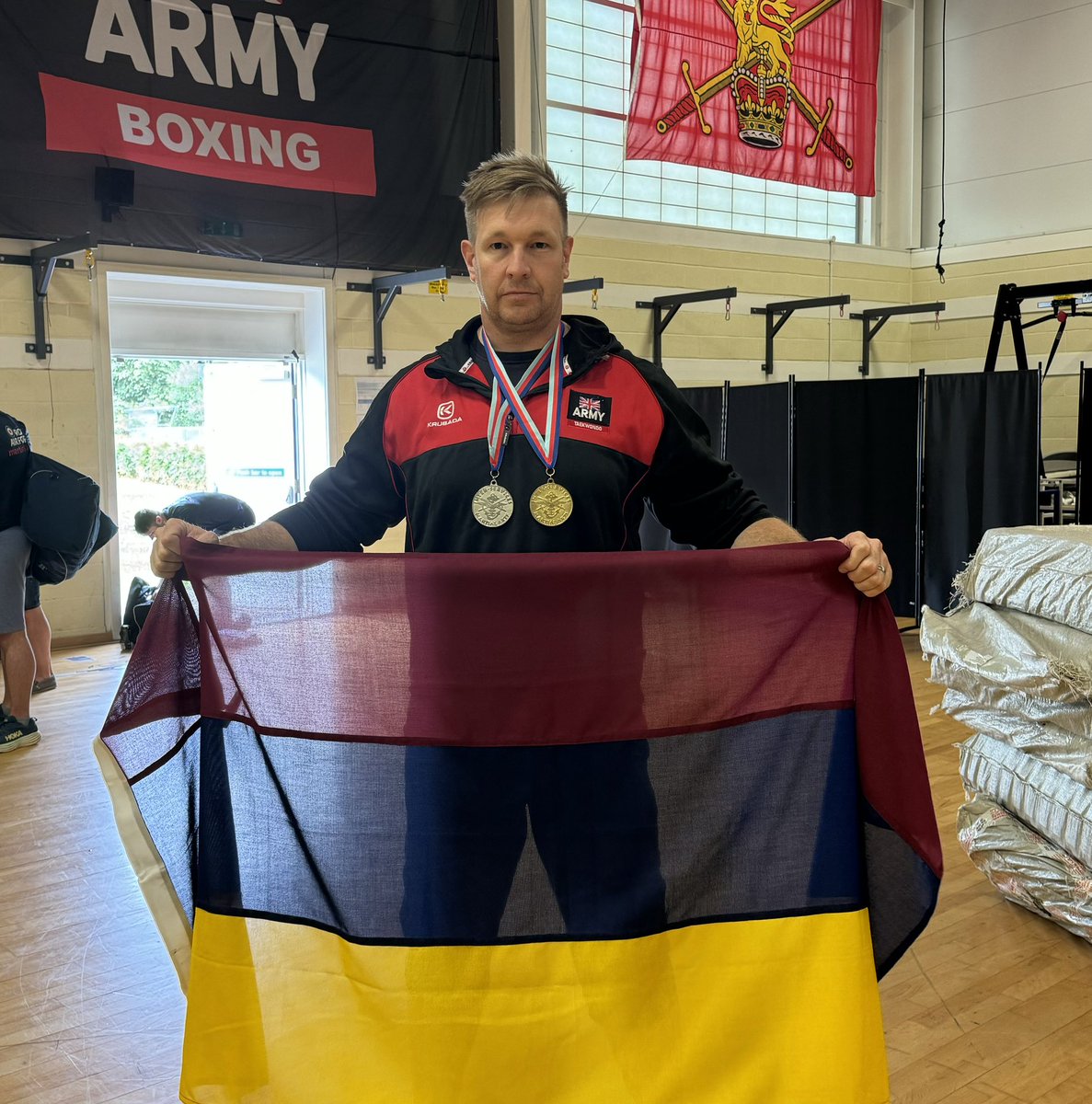 AMS_MA_24's tweet photo. Congratulations Pte O Conner @22Med_Regt 2 x gold, Cpl Cole @2MedRegt 1 x Gold 1 x Silver and Capt Lawrence 1 x Gold 1 x Silver @UKStratCom @DMS_MilMed at the UKAF Interservices excellent representation for the AMS. @AMSCorpsCol @AMS_SM_1 @ArmySportASCB @ArmySportsLTRY https://t.co/lstsO8HtUQ