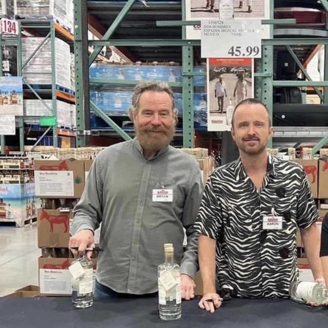 Зашел Costco, тут текилу рекламируют, раздают бесплатно с автографами работников завода, но на кассе почему то пришлось заплатить…