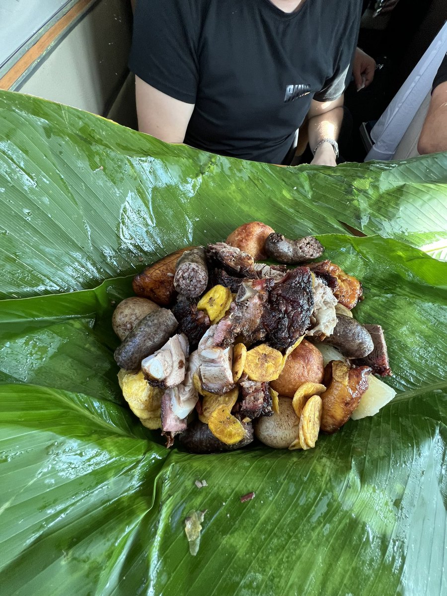 DanielHabif's tweet photo. Me acabo de comer una verdadera joya: Picada Llanera de Villavicencio 🇨🇴 uff!!! Me sigo chupando los dedos porque fue sin cubiertos. https://t.co/QI22bHAezU