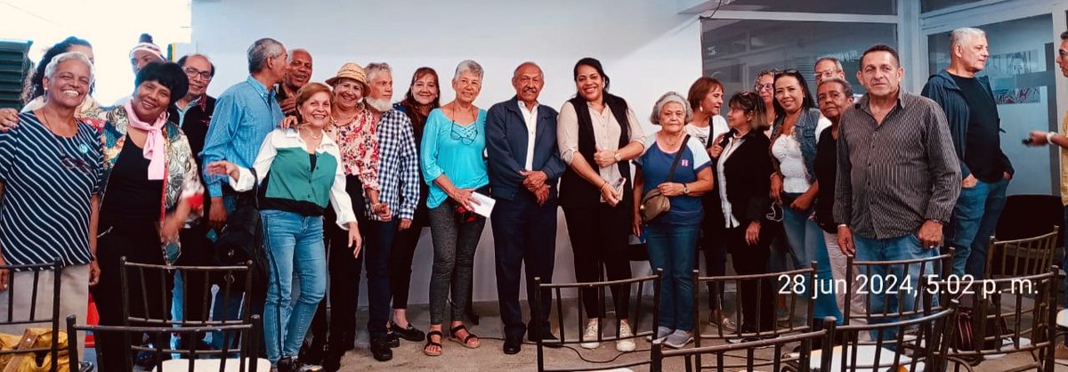 YSNALDAMADRIZ's tweet photo. #culturaydemocracia
28/06/24
 Encuentro de la" Cultura y la Democracia" desde el espacio " Venezuela Tierra de Gracia* en la quinta El Bejucal agrupando Cultores y artistas de la oposición hacia la transición en #mesaredonda 
#TodoElMundoConEdmundo 
#Siemprefirmes
#Somosunidad https://t.co/5irFgVnUrq