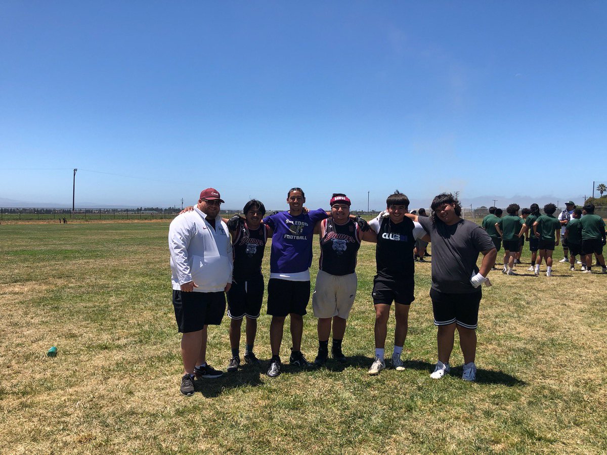 Had an awesome time competing today at the inaugural <a href="/RanchoSchool/">Rancho San Juan High School</a> lineman competition. Due to limited participation, we had the pleasure of teaming up with <a href="/SoledadFootball/">Soledad Football</a> for tug of war and 1v1’s.
All the guys battled and were proud representatives for their programs!