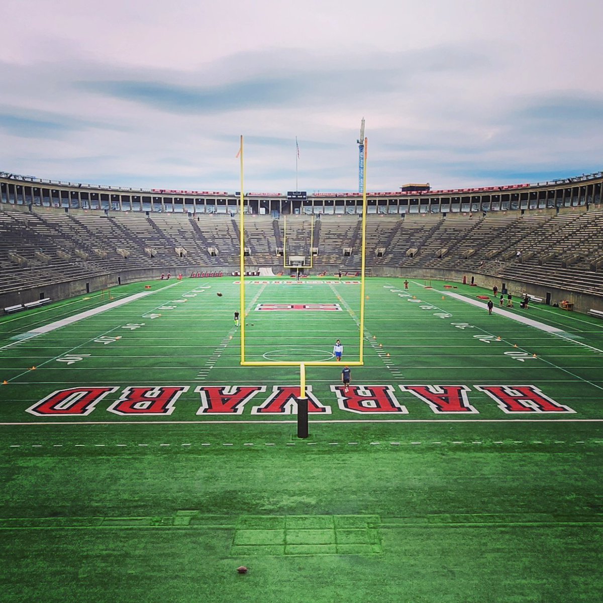 Thank you <a href="/HarvardFootball/">Harvard Football</a> for the hospitality! What a camp!

@Caleb_Jawo <a href="/coach_craw/">Ryan Crawford</a> <a href="/Coach_Johnson76/">Logan Johnson</a> <a href="/mccomb_shane/">Shane McComb</a> <a href="/FootballOmhs/">Oak Mountain Football</a>