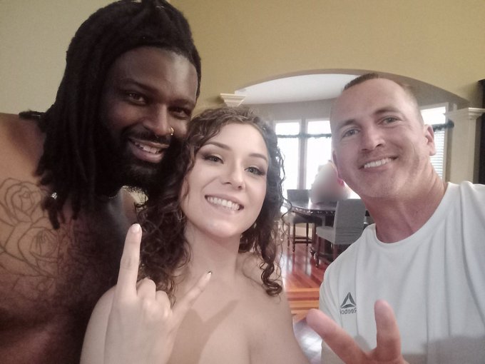 Looking to collab with other adult content creators, dm me for further information. Serious inquiries<a href="/tag/exxxotica"class="tags"><span>#exxxotica</span></a><a href="/tag/ttsverified"class="tags"><span>#ttsverified</span></a>