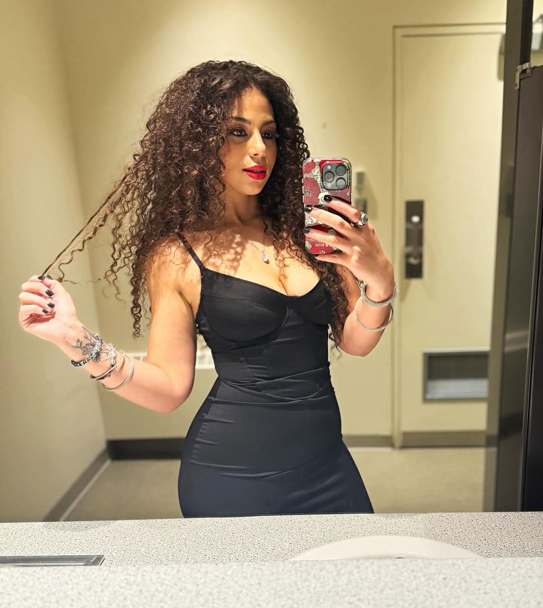 DivineAnnouncer's tweet image. ᅠᅠ
ᅠ

            𝐒𝐚𝐦𝐚𝐧𝐭𝐡𝐚 𝐈𝐫𝐯𝐢𝐧. 

            𝐥𝐞𝐰𝐝 portrayal. 
            extremely 𝐧𝐬𝐟𝐰.
            𝐜𝐢𝐬𝐠𝐞𝐧𝐝𝐞𝐫 muse.