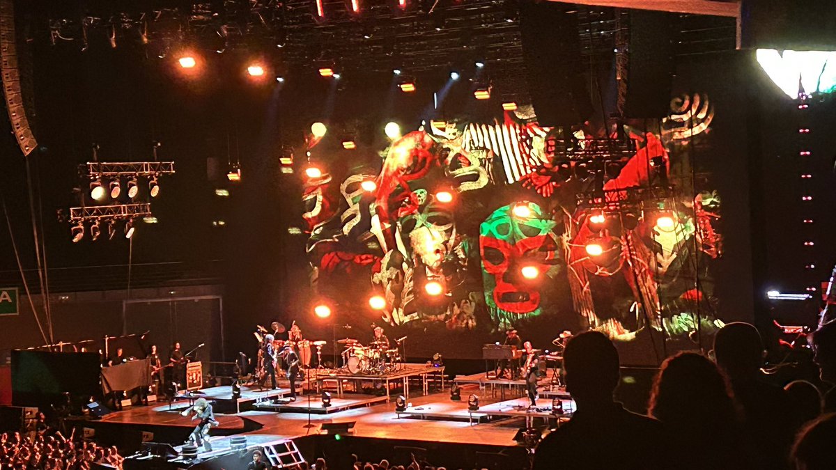 deimos_76's tweet photo. Gran noche de @bunburyoficial en el Wizink, dos horas de pura felicidad https://t.co/9lZ3PVFBJ4
