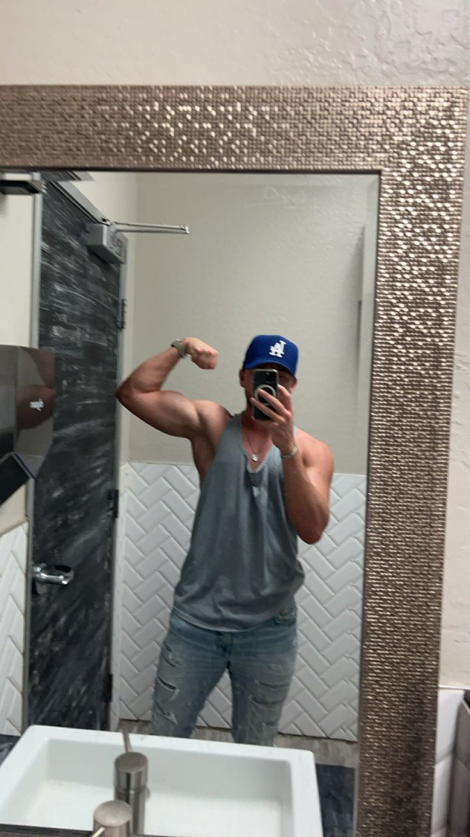 Luke (@luke_twunk) on Twitter photo 