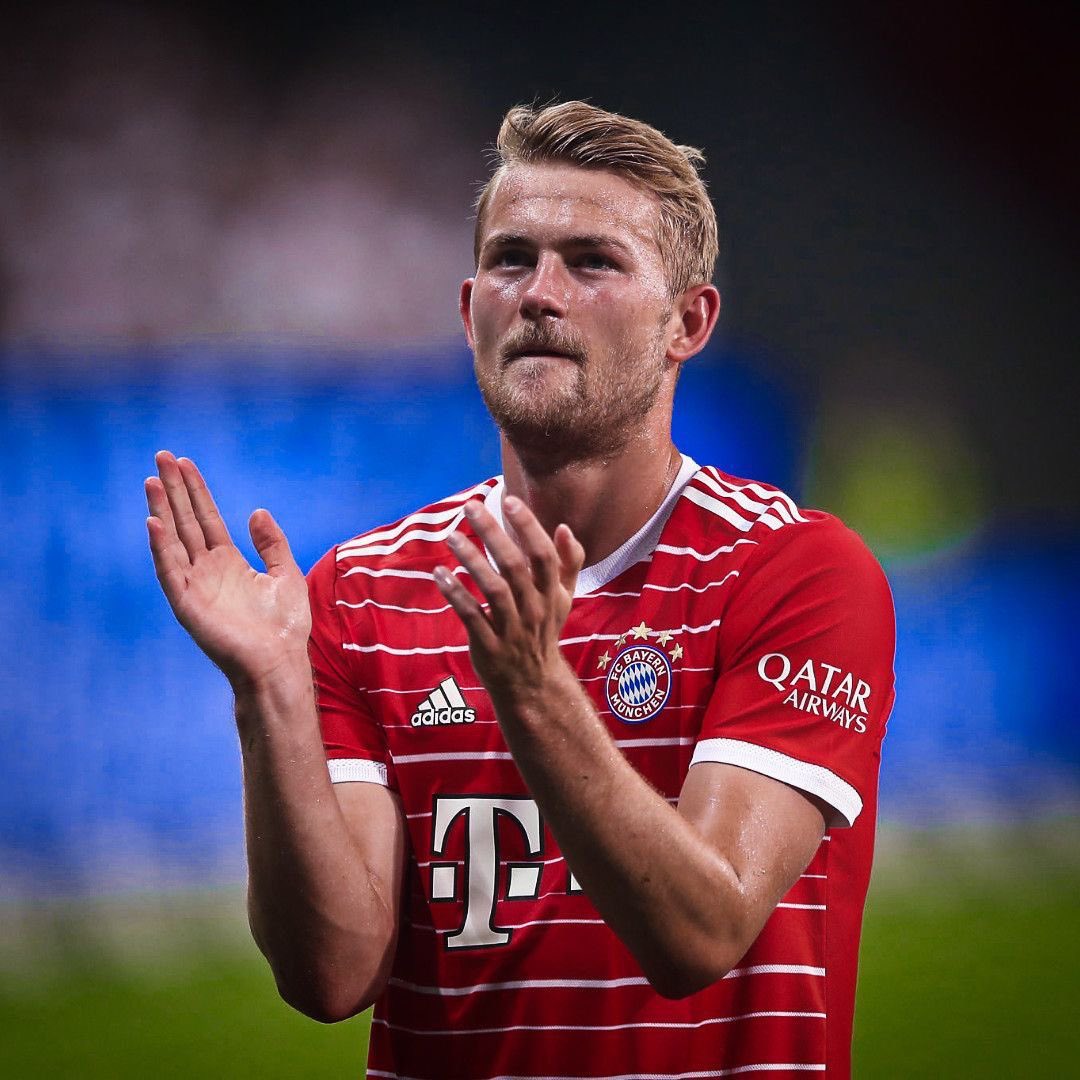 #ManchesterUnited ,bu yaz Bayern Münih'ten ayrılmaya hazır olan 24 yaşındaki 🇳🇱Hollandalı stoper Matthijs de Ligt ile görüşmelere başladı .

📰SKY Sport/De