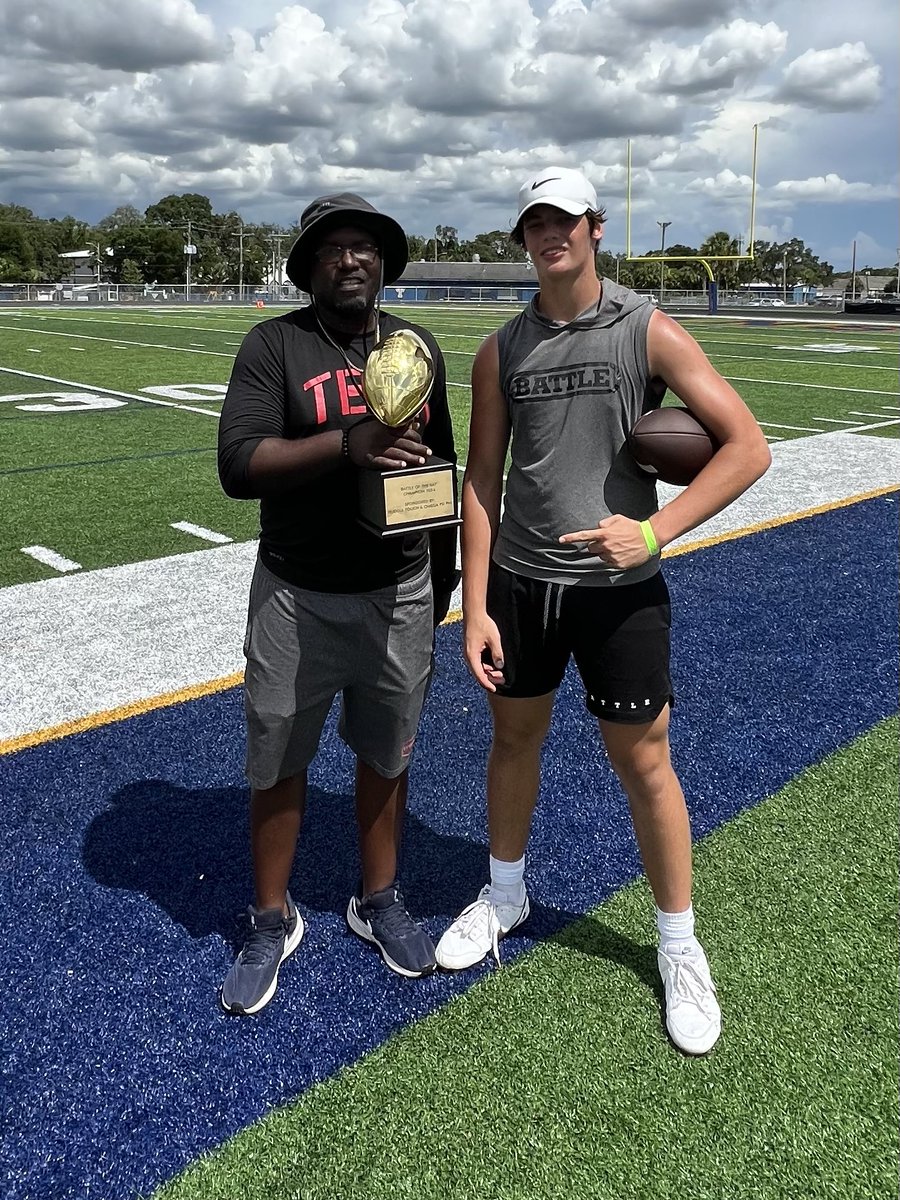 loganrogersQB's tweet image. One team, one mission, one victory! 🏆
 7v7 Tournament Champions🤫
#TechTechTech ⚡️@TBTFootball 
@tech813coach @OC_TBT