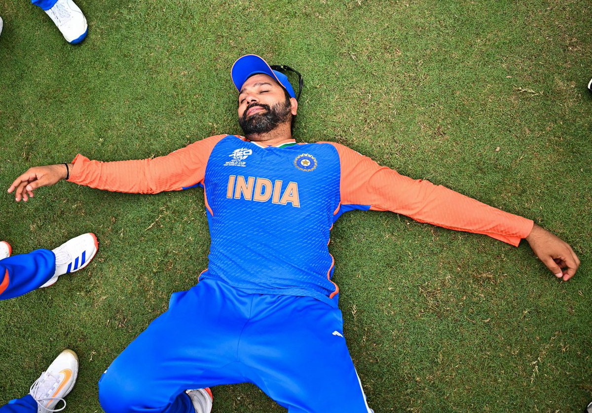 Hashmi6Mateen's tweet photo. You won’t find a better hitter and more selfless player than Rohit, the Hitman.
#ViratKohli𓃵 #T20WorldCup2024 https://t.co/qooGYJuvQN