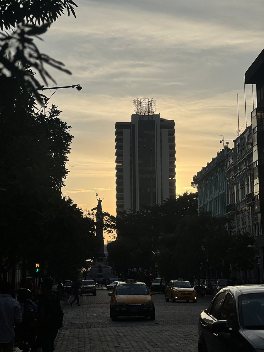 Omarepb's tweet photo. 📍Guayaquil https://t.co/jVSS1fWNtn