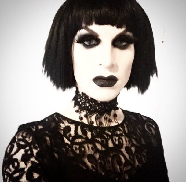 blizzy_mcguire's tweet image. I live in a hologram with you