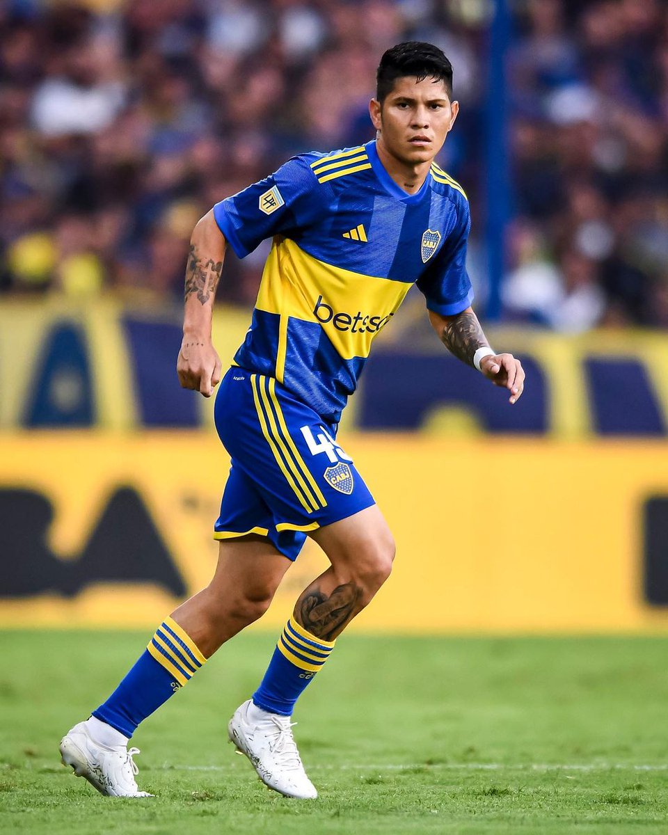 Jorman Campuzano renovó su contrato hasta diciembre de 2026 con Boca.