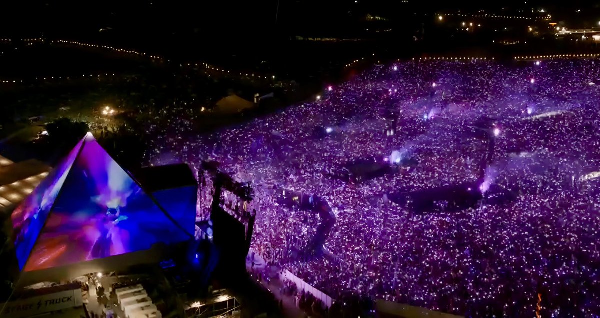 Simestone's tweet image. OUT OF THIS WORLD!!
#Coldplay #Glastonbury2024 #Emotional 🥹
