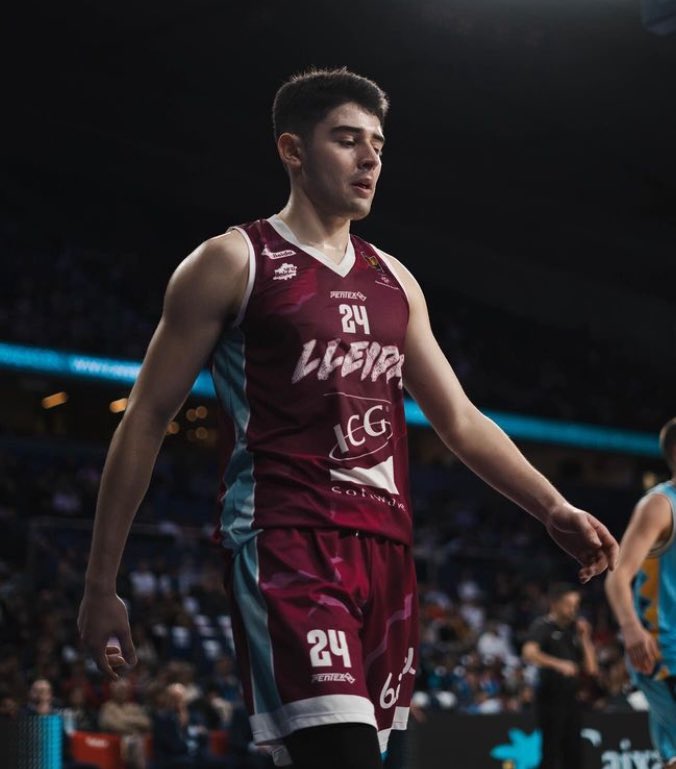 Miren quien será el otro base del <a href="/OBRADOIROCAB/">MONBUS OBRADOIRO</a> …. Chileno con nacionalidad española, ex- <a href="/MovistarEstu/">Movistar Estudiantes</a>  y la pasada temporada en <a href="/flleida/">HIOPOS LLEIDA</a> … Nacho Arroyo 🏀