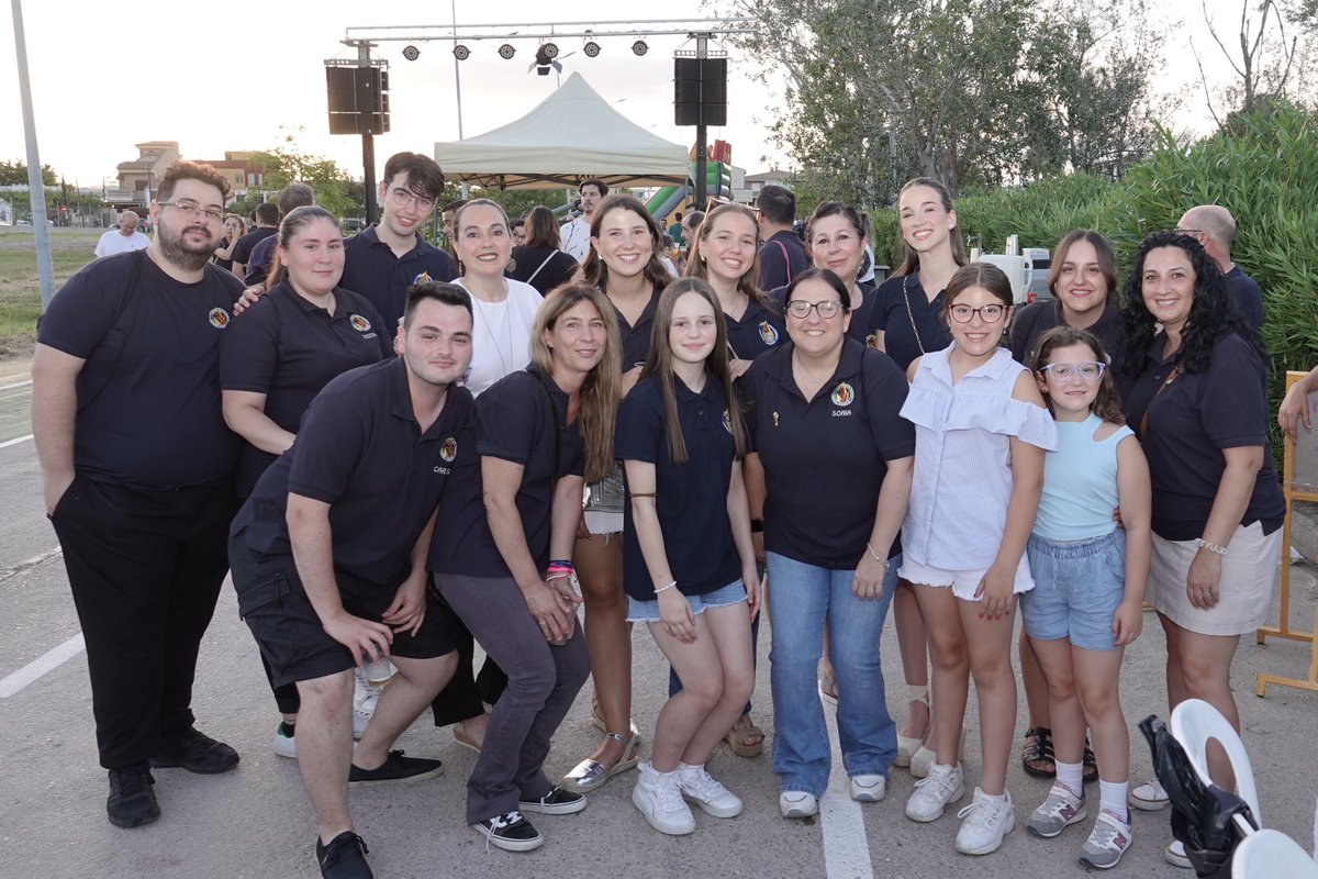 FallaCTarancon's tweet image. 🥖 🍽️ Sopar de pa i porta organitzat per la Federacion de Falles de Burriana i on la nostra comissió ha participat un any mes en un gran ambient. 

🥳 I damunt amb premi de bingo 🙌