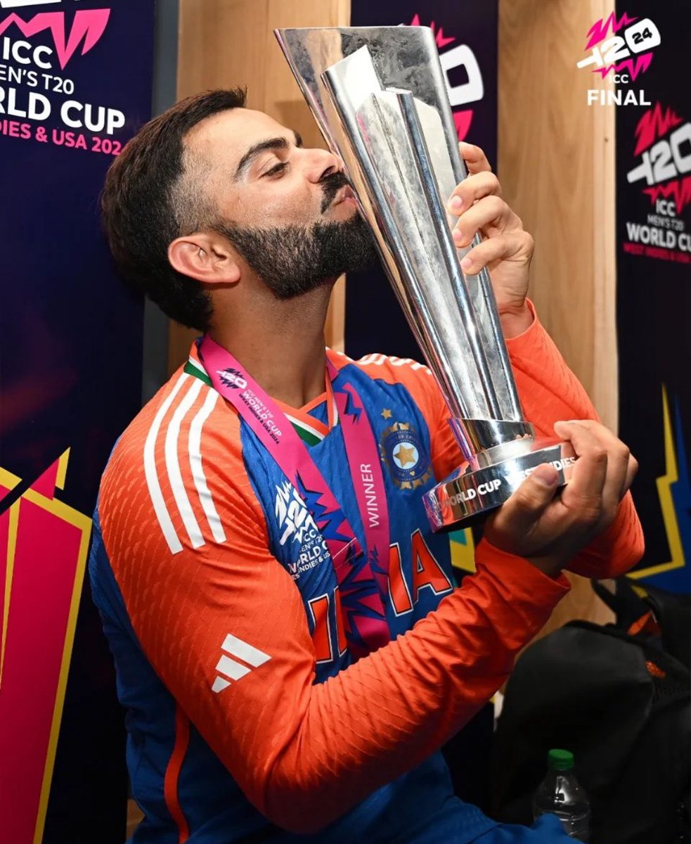 BluntIndianGal's tweet photo. India sleeps well when Virat Kohli plays well but 4:52 AM and I'm wide awake. What have you done man https://t.co/Xx0fSm8kpO