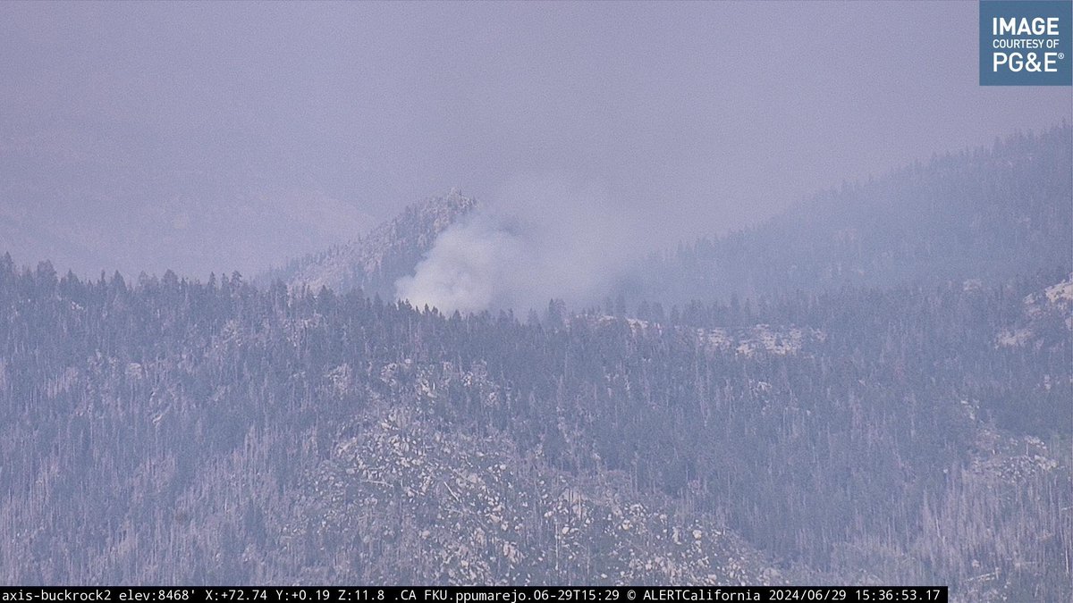 KernFiregraph's tweet image. #SummitFire With no acreage yet. Definitely has to be decent size. Helicopters and tankers working the fire. Air Attack 6 is overhead ops.alertcalifornia.org/cam-console/18…