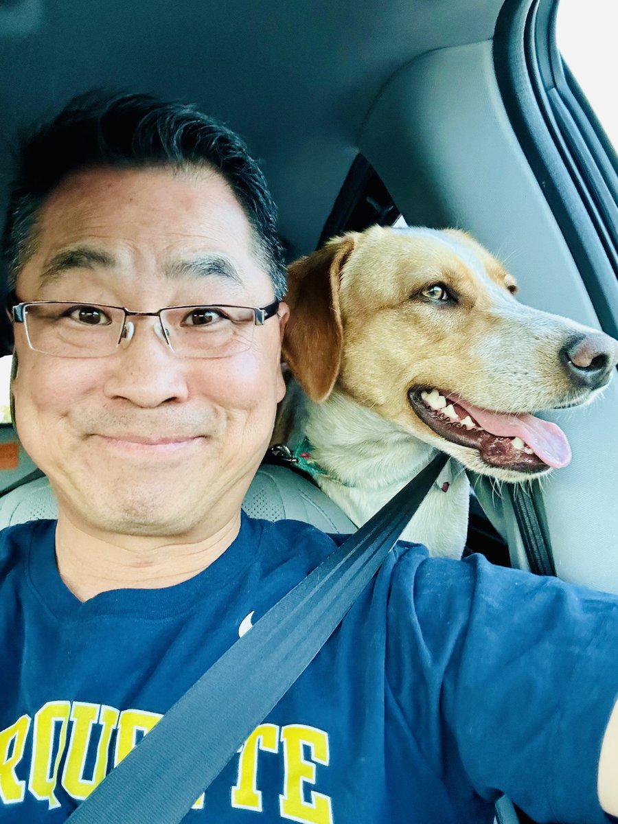 Julius_Kim's tweet photo. Vote BLUE to save America! 💪🏼🌊 https://t.co/3w3KuDBQTx