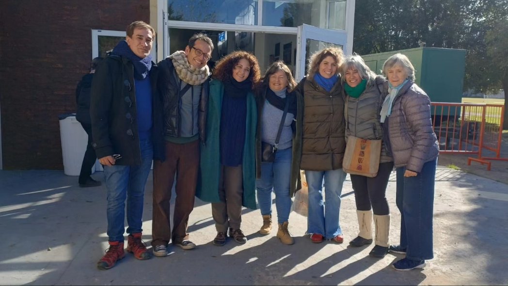 MariaReigada1's tweet photo. Hoy participé junto a @MovimientoMayo en el Encuentro de la Militancia de Educadores Bonaerenses en #SOSBA. Con la presencia de Alberto Sileoni, @CarliBianco y Pedro Saborido, reafirmamos nuestro compromiso con la educación pública. ¡Gracias a todos los presentes! ✊📚 #Peronismo https://t.co/IuROmjjoos
