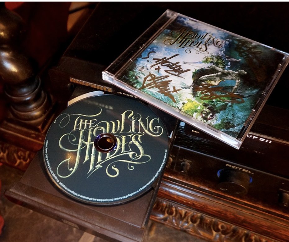 MorganCreativeT's tweet image. Happy 6th Birthday to this bad boy…. @TheHowlingTides magnificent EP
When your illustration is on such an incredible CD 🥰