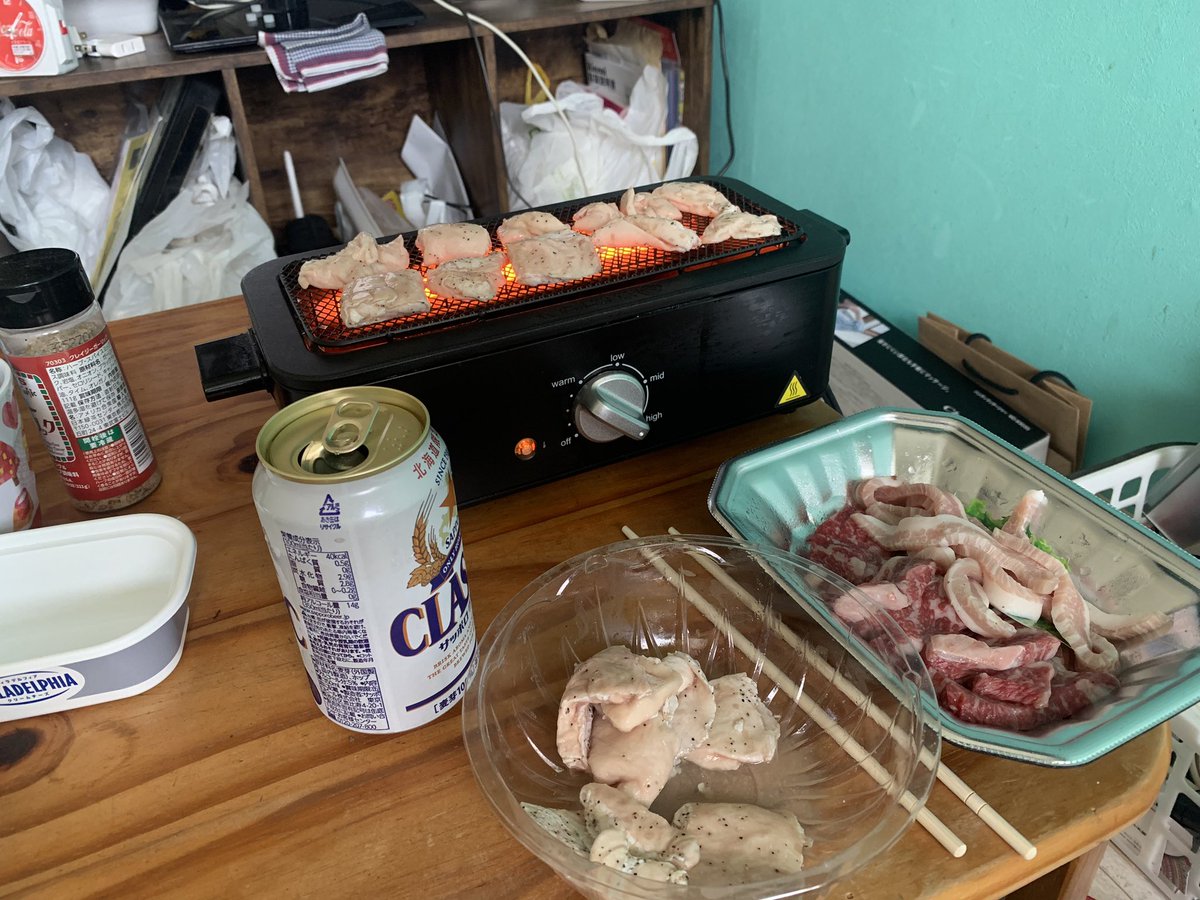 昨日の残りで昼飲み〜🍻