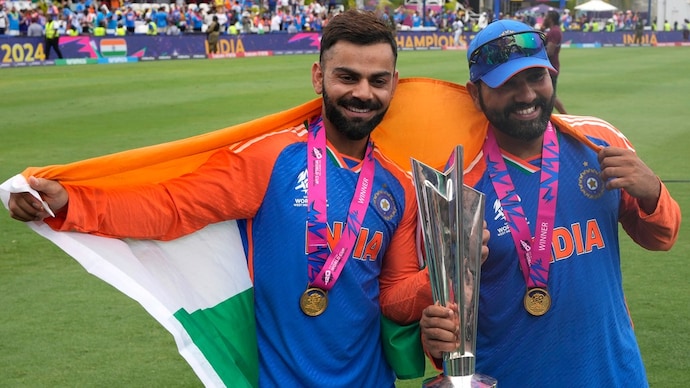 WellayatA's tweet photo. Thanku champions @imVkohli  and @ImRo45 ... 
End of an Era!.. Two legends of India you will be missed @indianteam https://t.co/jr53eCaasI
