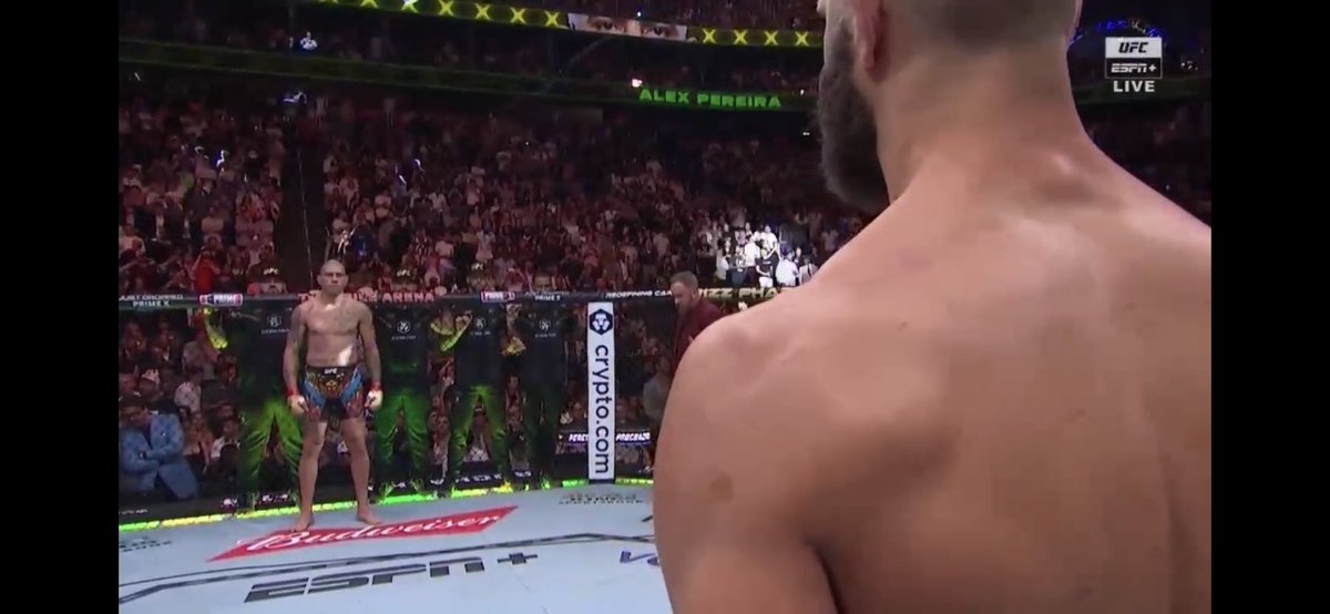 topmmagym's tweet image. Chama #MMAtwitter #UFC303