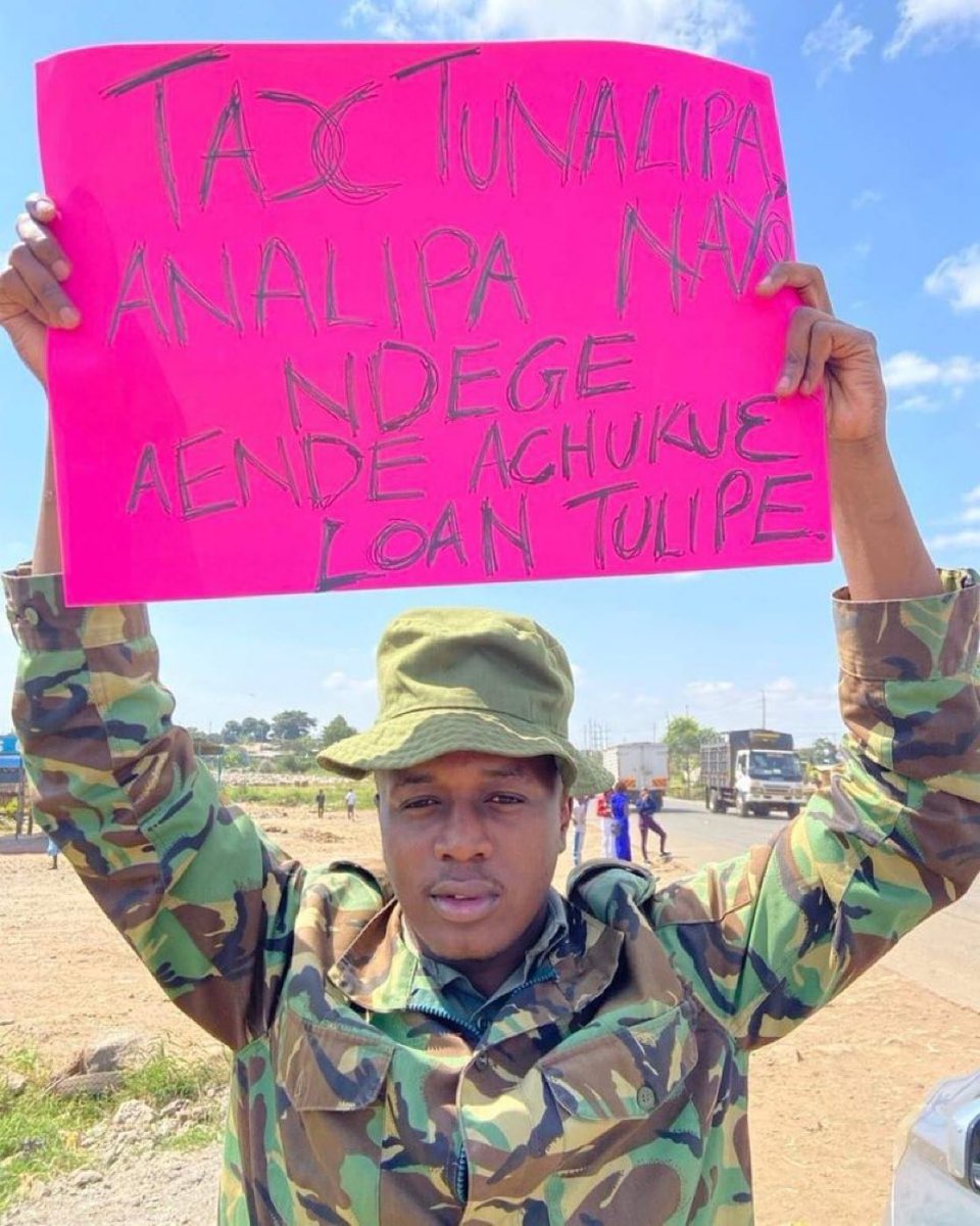 Help me reposting till he is found reply with 
#FreeCopShakur