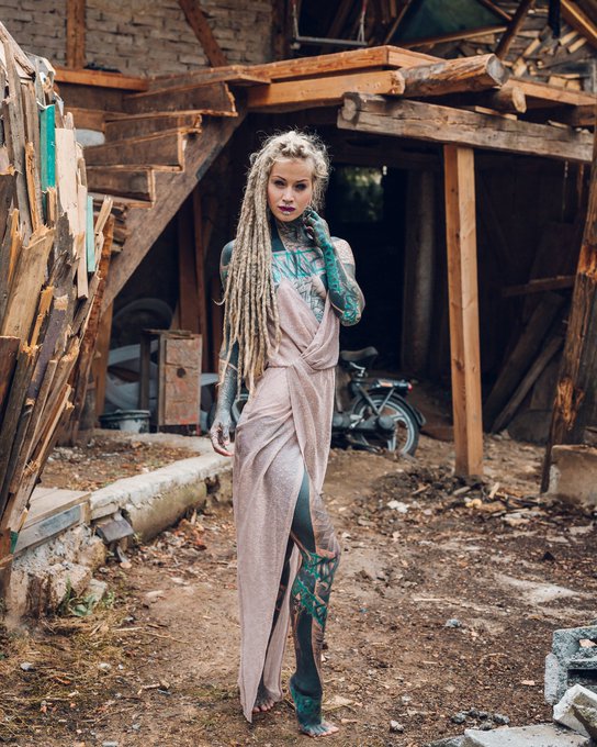 stunning_lili