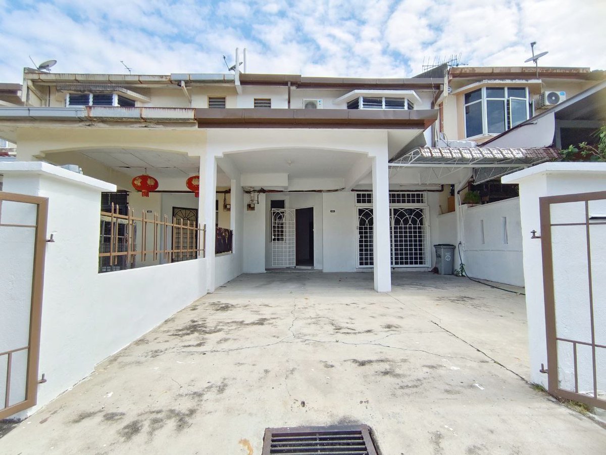 afzanproperty's tweet photo. Best tau stay Seremban Jaya!

Untuk sesiapa yang tak tahu lagi, area sini ada 4 buah sekolah. 2 sekolah rendah, 2 sekolah menengah.😎

Untuk fasiliti kesihatan, sangat dekat dengan Hospital Seremban. 

Hospital ni memang specialist untuk ibu &amp; anak. https://t.co/imaMmnJXU1