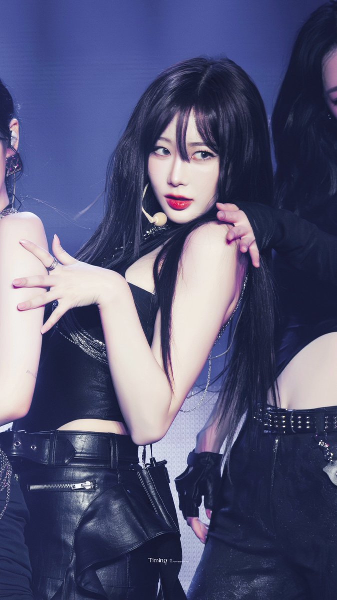 gisellespics's tweet photo. THE HOT GIRL https://t.co/XkjE75vXJH