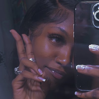 #NewProfilePic https://t.co/OE5EcUWs1w<a href="/tag/newprofilepic"class="tags">#NewProfilePic</a>