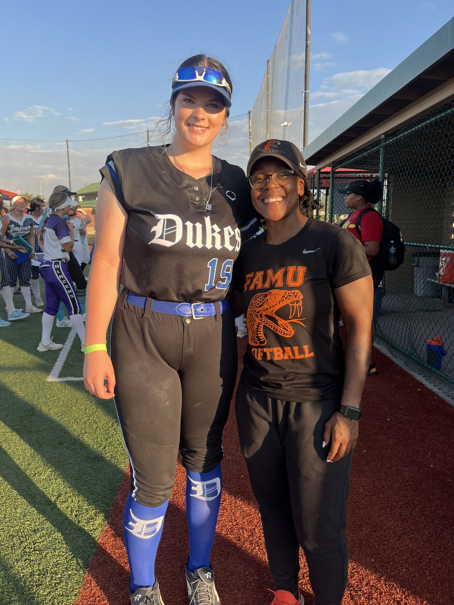 Danielle Spiegel - Asbury University Pitcher/1b 💜 tweet media