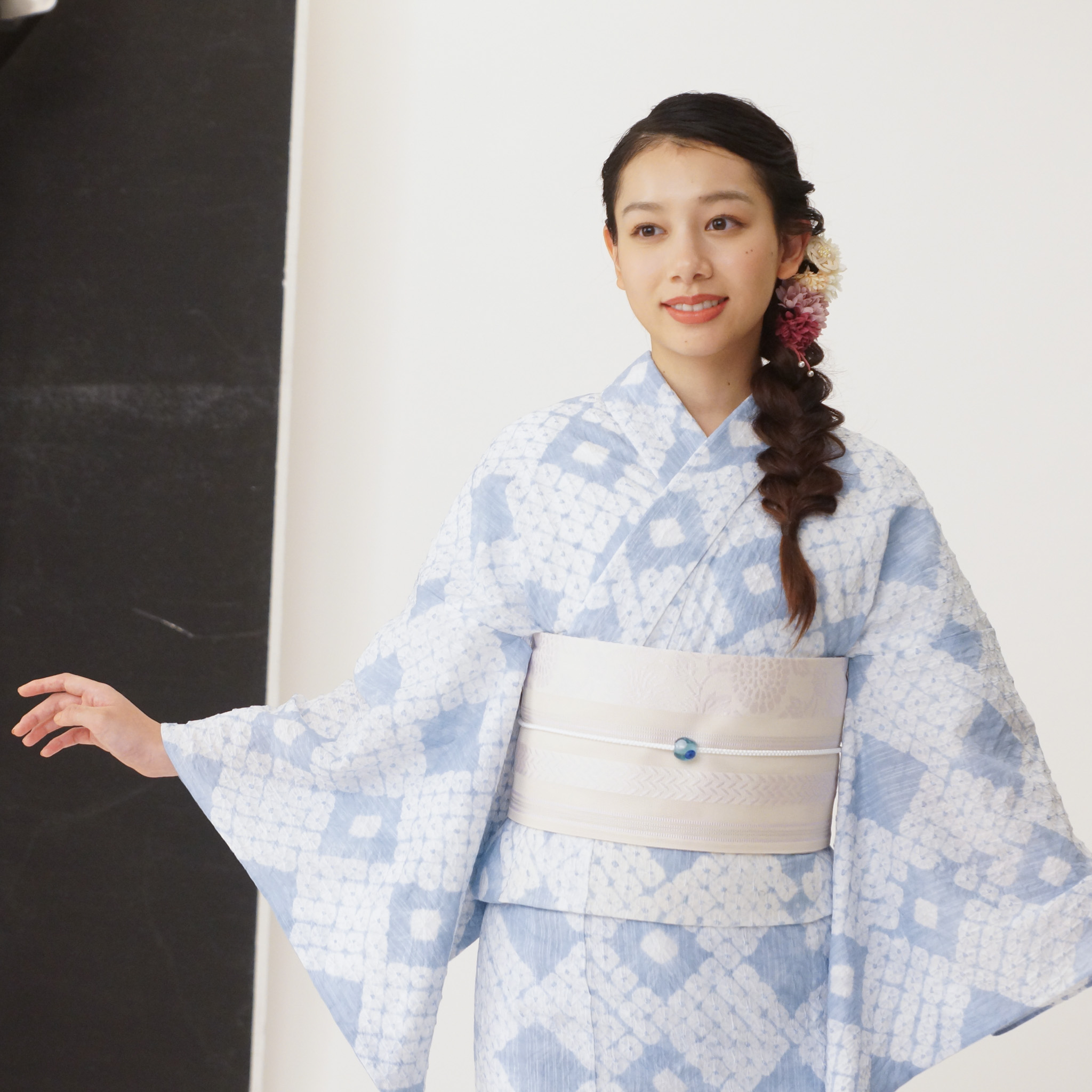 【2412 ❣️鈴乃屋 誂製 絞り振袖単品 袋帯プレゼント】 鈴乃屋謹製 辻が花 纐纈 膨れ織り 金糸 銀糸 袋帯 振袖 正絹 紺